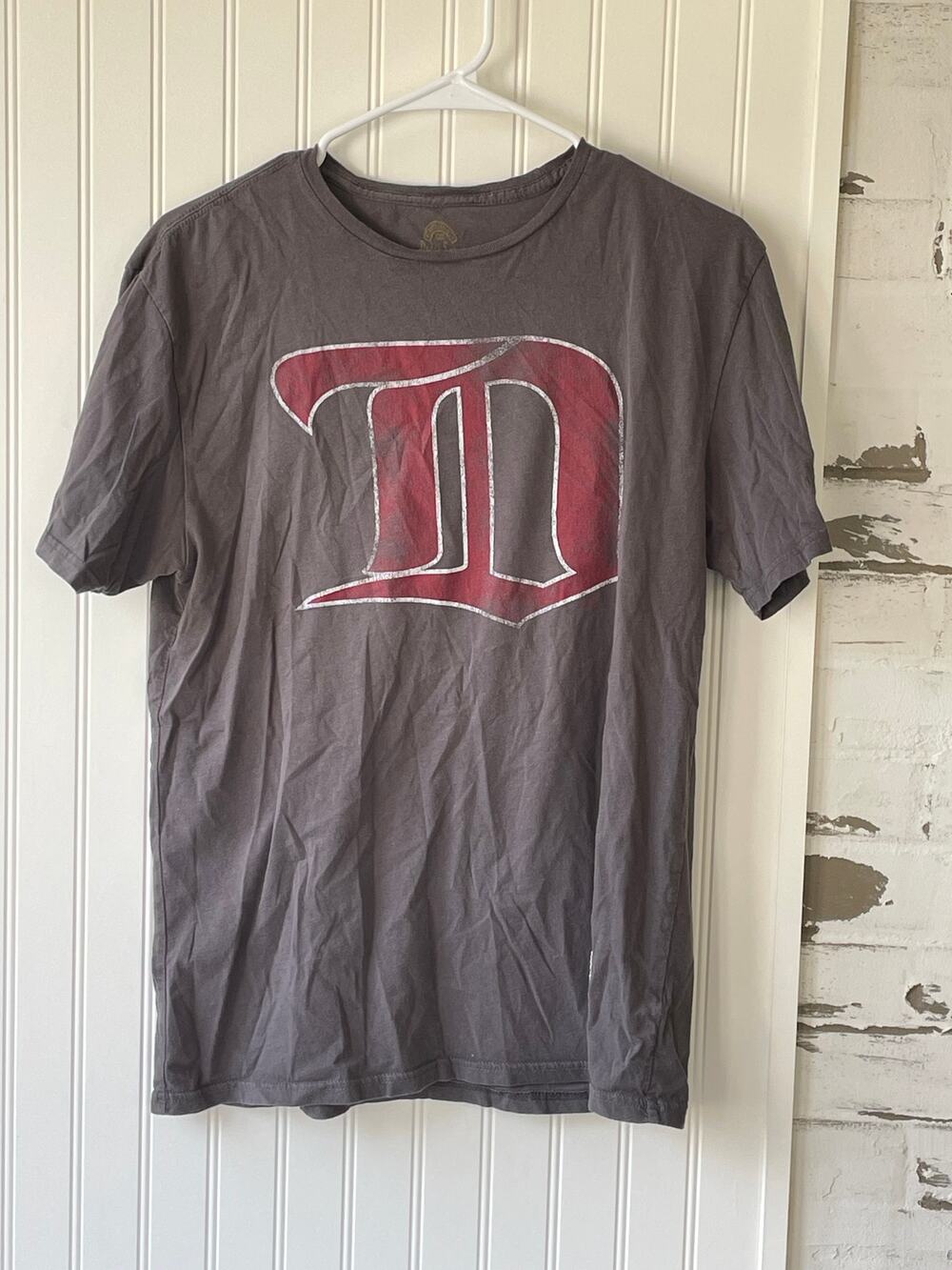 Retro sport D shirt medium